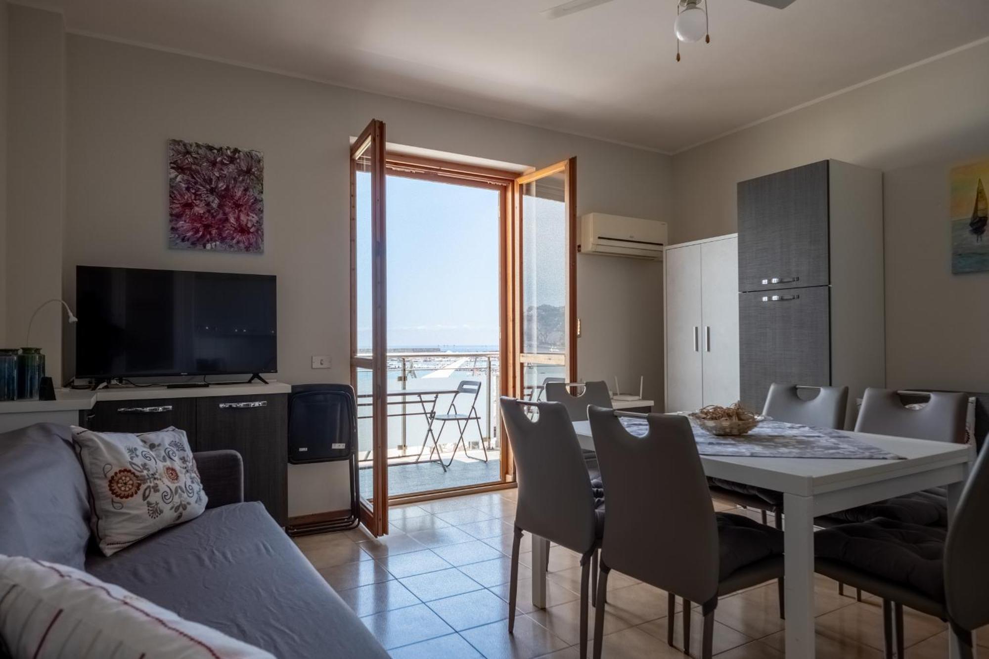 Apple House Apartment Джардини Наксос Екстериор снимка